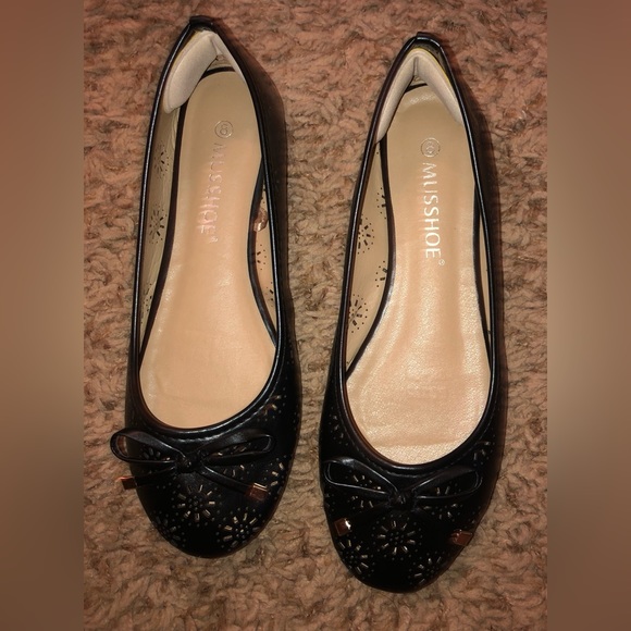 Musshoe Ballet flat size 8 shoe preowned looks very good condition shiny black - Picture 4 of 7